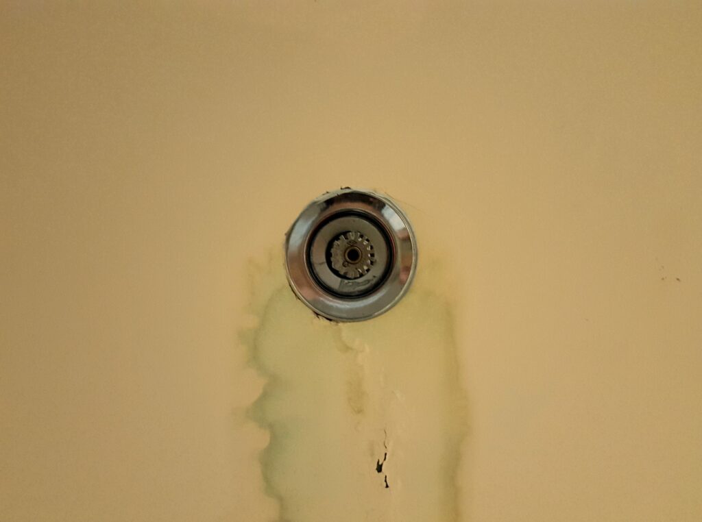 damp fire sprinkler head
