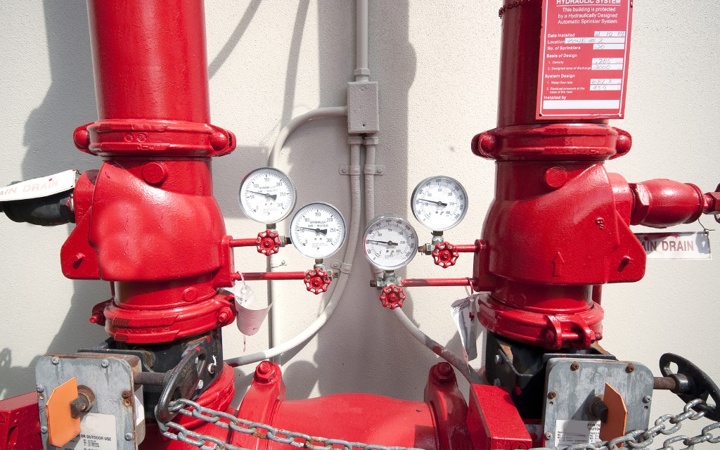 Hydraulic Fire Sprinkler System installaion outside of a building connected to city water supply